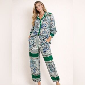 Elegant Paisley Matching Set